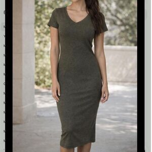 American Eagle Women's Midi Dress Gray Wool Blend V-Neck Short Sleeve Medium